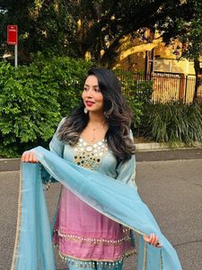 Conjunto Sharara de Seda Crepé Pura, Hermoso y Elegante, Estilo Étnico Pesado, para Fiestas y Bodas, para Mujer - Product Image 2