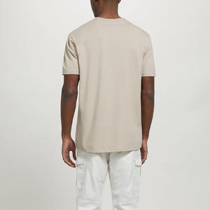 Fournisseur de t-shirts sur mesure, tailles XS à XXXL, production Outfitize International - Product Image 4