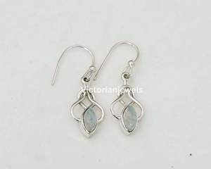Boucles d'oreilles en argent sterling 925 massif, pierre de naissance du mois de juin, pierre de lune arc-en-ciel avec sertissage en bélière, forme marquise - Product Image 2