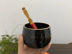 Bol chantant classique en laiton plaqué or de style bouddhiste avec des couleurs personnalisées offrant de beaux tons pour les temples des salles de prière - Product Image 6