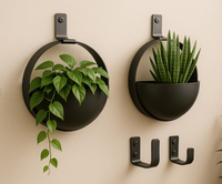 Pots de fleurs suspendus en fer noir avec revêtement en poudre, paniers de jardinage pour balcon, élégants pour la décoration de la maison et des hôtels, vente en gros à prix abordable