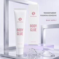Fournisseur en gros de colle corporelle avec formule transparente lavable à l'eau pour bretelles de robe, vêtements de danse et magasins de beauté