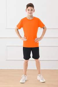 ชุดกีฬาผู้ชาย NG2026 แบบ 2 ชิ้น เสื้อยืดและกางเกงขาสั้น ผ้าฝ้าย 100% โลโก้ด้านหน้าแบบเรียบ ผ้าแคนวาสทรงหลวม ระบายอากาศได้ดี - Product Image 4