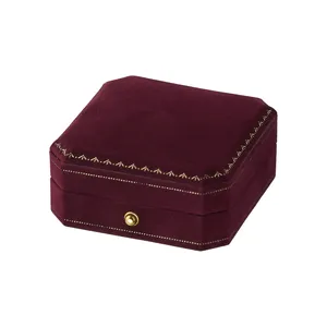 Caja de joyería de almacenamiento de collar y pendientes verdes y rojos Color elegante que complementa cualquier tocador - Product Image 5