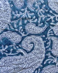 ผ้าฝ้ายพิมพ์ลายด้วยมือ ลายคลาสสิก (บุตะ) สีฟ้าอมเขียว - Product Image 1