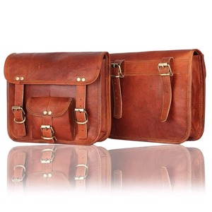 Par de bolsas de viaje deportivas grandes unisex, alforjas de cuero genuino de grano completo con logotipo personalizado, alforjas de estilo vintage con patrón de caramelo - Product Image 1