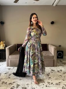 New One Anarkali Suit Owned Real Modeling Summer Collection Traje Anarkali en nuevo estilo elegante a precio mayorista La mejor calidad - Product Image 5