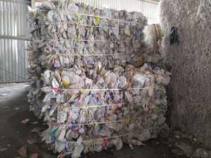 เศษขวดนม HDPE สีขาวคุณภาพสูง ผ่านการล้างร้อน เกรดสำหรับการขึ้นรูปแบบไหลเวียนสูง จากเยอรมนี มีจำหน่าย; มี HDPE รีกรินด์/เกล็ด HDPE ให้เลือกซื้อ - Product Image 5