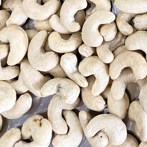 Precio barato de fábrica, nueces WW180, WW240, WW320, anacardos SANTIGO Vietnam W320, anacardos W320 con impuestos GRATUITOS - Product Image 1