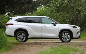 2025 Highlander Usado, Sedán AWD, Motor Turbo 4L, Asientos de Cuero, Neumáticos R18, Opciones Traseras Oscurecidas - Product Image 6