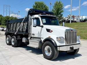 Camión de Carga Industrial en Buen Estado, Fabricado para Servicio de Larga Distancia en Carretera - Product Image 2