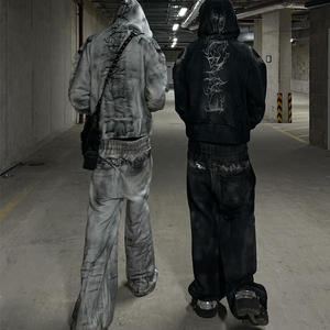 ชุดเซ็ตสตรีทแวร์แบบสั่งทำ OEM เสื้อฮู้ดดี้หนา 500 กรัม กางเกงวอร์มพิมพ์ลายกราฟิกสไตล์วินเทจ ชุดวอร์มแบบฟอกสีทรงโอเวอร์ไซส์สำหรับผู้ชาย - Product Image 4