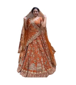 Colección de Diseñador de Primera Calidad de la India, Lehenga Choli con Bordado Intenso, para Bodas y Fiestas, Tela de Seda, Algodón y Malla - Product Image 1