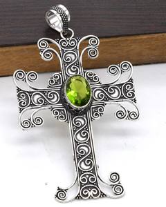 Colliers à pendentifs géométriques en cristal assortis Chic Peridot Plus-Shape Design Retro Chic Vintage Brass pour les fêtes chrétiennes - Product Image 2