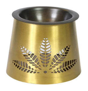 Brûleur à mazout en laiton fabriqué à la main avec un design en spirale d'inspiration tribale complexe, parfait pour l'aromathérapie disponible au prix de gros - Product Image 5