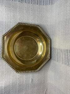 Handcrafted Metal <b>Ashtray</b> With Polished Finish Perfect For Patio Garden And Lounge Table Decorative Accessory - Product Image 4