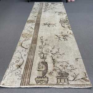Vintage 2.6x8.1 ft <b>Rug</b>, Turkish <b>Runner</b> <b>Rug</b>, Brown Floral <b>Rug</b> - Product Image 2