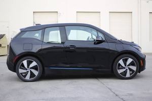 AUTO ELÉCTRICO IMPECABLE, TESLA CYBERTRUCK 2024, 600 HP, DOBLE MOTOR, TRACCIÓN EN LAS CUATRO RUEDAS, LISTO PARA ENVIAR - Product Image 2