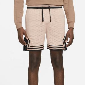 Short de sport respirant pour hommes, logo personnalisé à la mode, tenue de relaxation pour l'été, avec cordons et côtelé, en maille, 2022 - Product Image 5