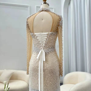 Vestido de Noche Largo de Satén de Lujo con Perlas, Escote Redondo y Decoración en Capas, Talla XS, para Fiesta - Product Image 2