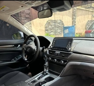 OFFRE PROMOTIONNELLE sur HONDA ACCORD SPORT EDITION 2019 d'occasion, 5 places, sièges en cuir, faible kilométrage, livraison gratuite - Product Image 3