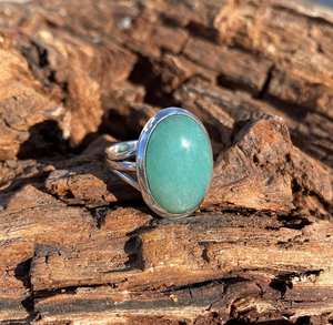 แหวนอะมาโซไนต์ทรงรีทำมือ รับรองโดย IGI เงินแท้ 925 เครื่องประดับพลอยสีเขียว ของขวัญงานเลี้ยงสุดหรูสำหรับผู้หญิง - Product Image 5