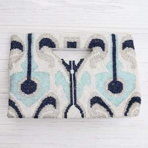 Bolso de mujer bordado con interior espacioso - Product Image 1