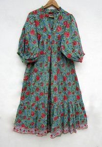 Robe longue en coton imprimé floral de couleur mélangée pour femmes avec des robes hippi d'été boutonnées - Product Image 5