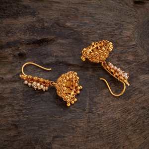 Pendientes Colgantes Vintage Silver Temple 170615 Chapados en Oro Blanco con Esmeralda, Perla y Diseño Floral para Bodas - Product Image 5