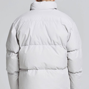 Vestes matelassées confortables pour hommes grandes tailles, fabriquées au Pakistan, en vente. - Product Image 5