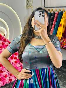 Nueva colección de fiesta de diseñador Dola Seda Hermoso vestido de tejido Jacquard pesado Perfecto para festivales y bodas a precio mayorista - Product Image 3