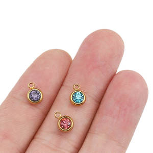 Colgantes y dijes de moda de acero inoxidable 316L chapados en oro PVD de 14K y 18K personalizados DIY para la fabricación de joyas con dijes de diamantes de imitación para pulseras - Product Image 5