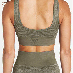 Ensemble de yoga pour femme, marron, coupe ajustée, taille mi-haute, sans couture, avec soutien-gorge de sport push-up à design croisé sur le devant et leggings, écologique - Product Image 4