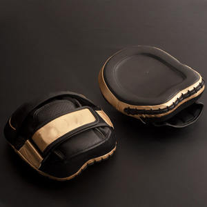 Manoplas de enfoque ganadoras negras de nuevo diseño, manoplas de enfoque de cuero de vaca genuino hechas a medida, boxeo de perforación suave - Product Image 6