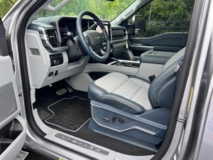 SUPER CLEAN 2024 FO-RD F-450 LI-MI-TED D-R-W 4X4 CREW CAB SUPER DUTY TRANSMISIÓN AUTOMÁTICA - Product Image 2