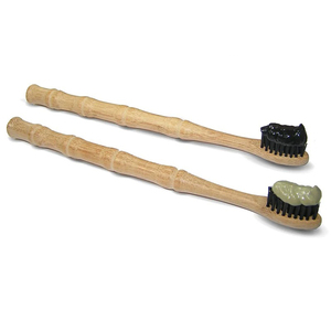 Cepillo de dientes de bambú de cerdas suaves negras logotipo personalizado cepillos de dientes de madera Natural reciclables biodegradables cepillo de dientes de bambú para adultos - Product Image 1