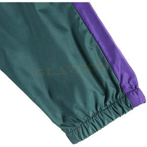 Chaqueta cortavientos con capucha cómoda al mejor precio teñida con patrón de letras para el invierno en oferta - Product Image 6