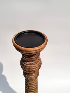 Bougeoir en bois à six colonnes, idéal pour la décoration intérieure, centre de table et éclairage festif, fabriqué à la main en Inde - Product Image 2