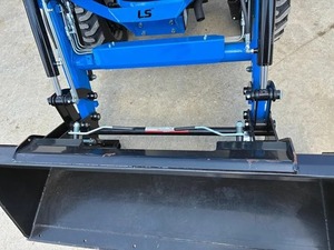 Tractor de Andar LS MT242E 2025 de 35HP con Motor, Caja de Cambios, Bomba y Rodamientos - Product Image 4