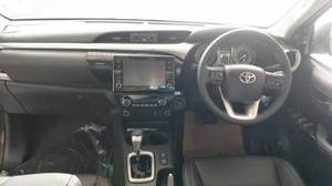 Toyota Hilux REVO Pick-up Doppia Cabina 2.8l Turbo <span class=keywords><strong>Diesel</strong></span> 2024 Usato Garantito Full Optional Pronto per la Spedizione - Product Image 2