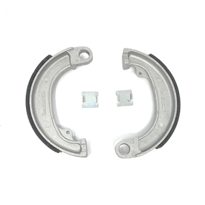 Par de zapatas de freno traseras para Lambretta C + LC + D + LD + E + F - Product Image 1