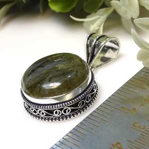 Pendentif en Labradorite de style vintage fait à la main bijoux en argent sterling 925 collier en cristal unique - Product Image 3