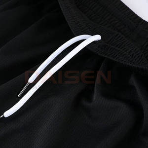 Uniforme de Baloncesto de Material Duradero y Cómodo, Color Sólido, Hecho en Pakistán - Product Image 4