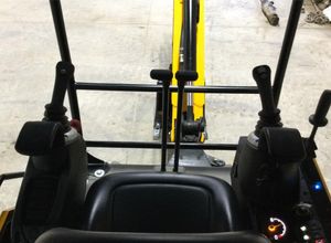รถขุดขนาดเล็ก JCB 18Z-1 รุ่นพรีเมียม คุณภาพเยี่ยม จัดส่งรวดเร็ว ซื้อเลยสำหรับงานก่อสร้าง เครื่องยนต์แข็งแกร่ง ระบบไฮดรอลิกทำงานราบรื่น - Product Image 6