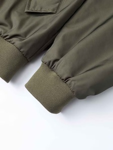 Chaqueta Varsity de Satén Unisex OEM al por Mayor, Chaquetas de Béisbol de Satén de Color Sólido con Estilo Casual Personalizado y Corte Regular - Product Image 3