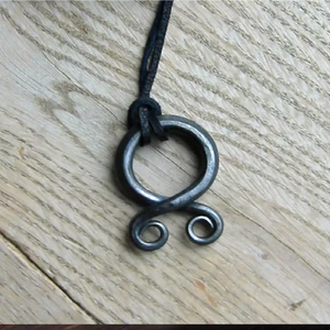 Luna Ignis มือปลอมแปลงไวกิ้งโทรลจี้ข้าม Unisex บิตของเงาบิดวงแขนยุคกลางที่ขายส่งราคาโรงงานราคาถูก - Product Image 2