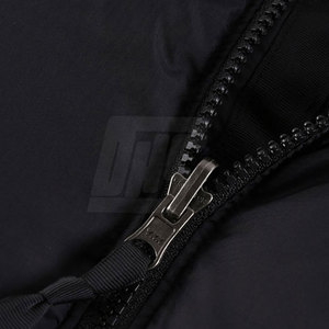 Chaqueta acolchada para hombre con logotipo personalizado de alta calidad 2025, servicio OEM, chaqueta acolchada para hombre de nuevo diseño para uso en invierno - Product Image 4