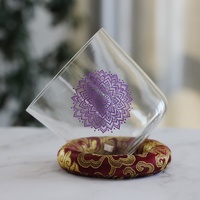 Coupelles chantantes en cristal plaqué couleur quartz Mountain Rain, design CROWNA Chakra, 5,25-8,75'', ensemble de 7 pièces, avec maillet en suède pour la sonothérapie