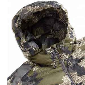 Chaqueta acolchada personalizada para hombre con aislamiento de calidad con estampado de camuflaje cálido para la caza de invierno - Product Image 3