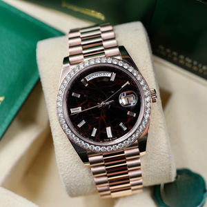 Reloj automático de lujo para hombre de oro rosa con bisel de diamante, esfera negra con patrón, pantalla de día, reloj de pulsera de negocios de acero inoxidable - Product Image 1